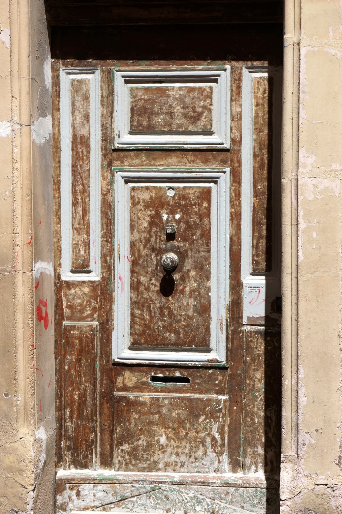 Wooden door in Le Panier, Marseille