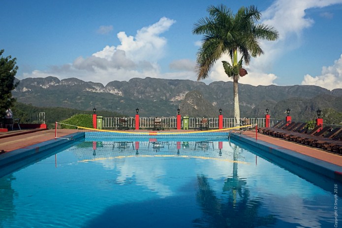 a1_20161202_untitledIMG_2052-220161202_3264 x 2448_iPhone 6 back camera 4.15mm f-2.2.jpg