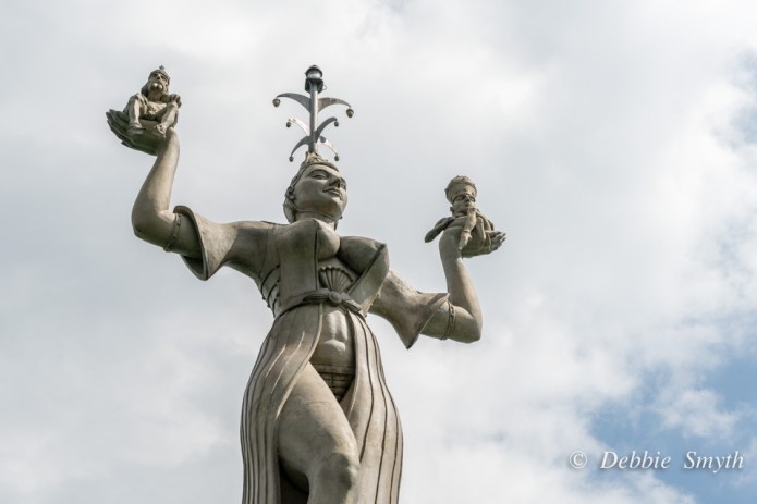 ConstanceDSC0137420170423-1