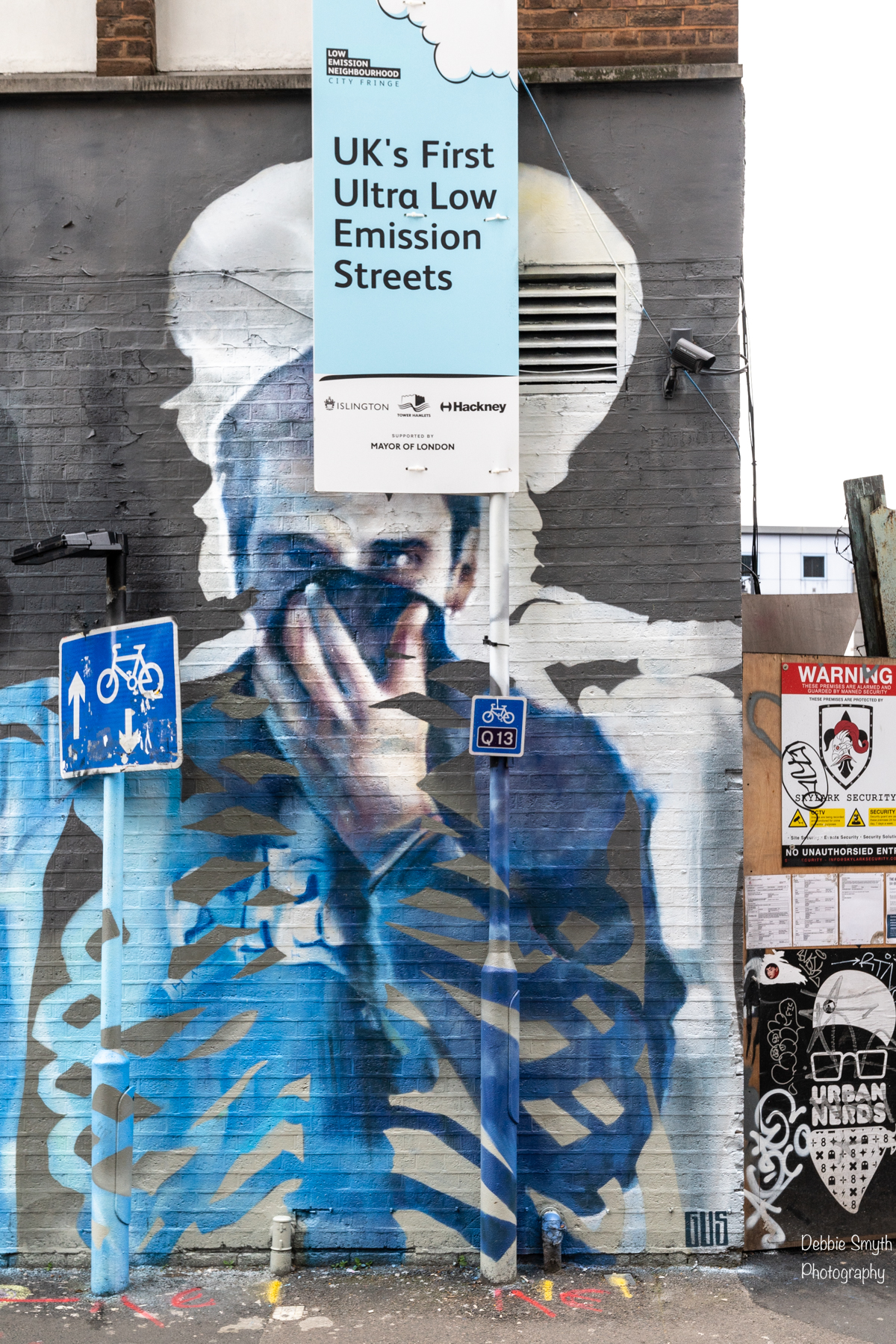 LondonA730047820180211-1-4