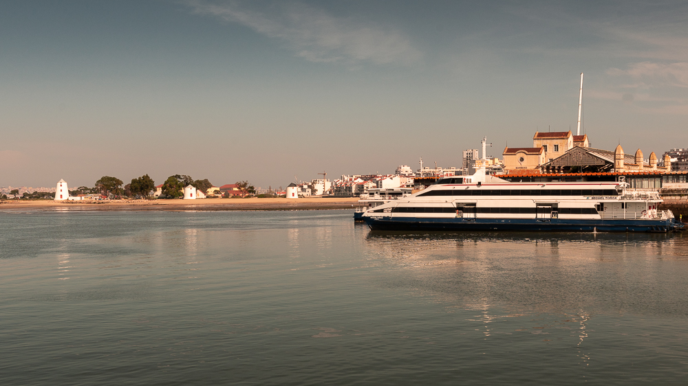Boat and mills at Barreiro